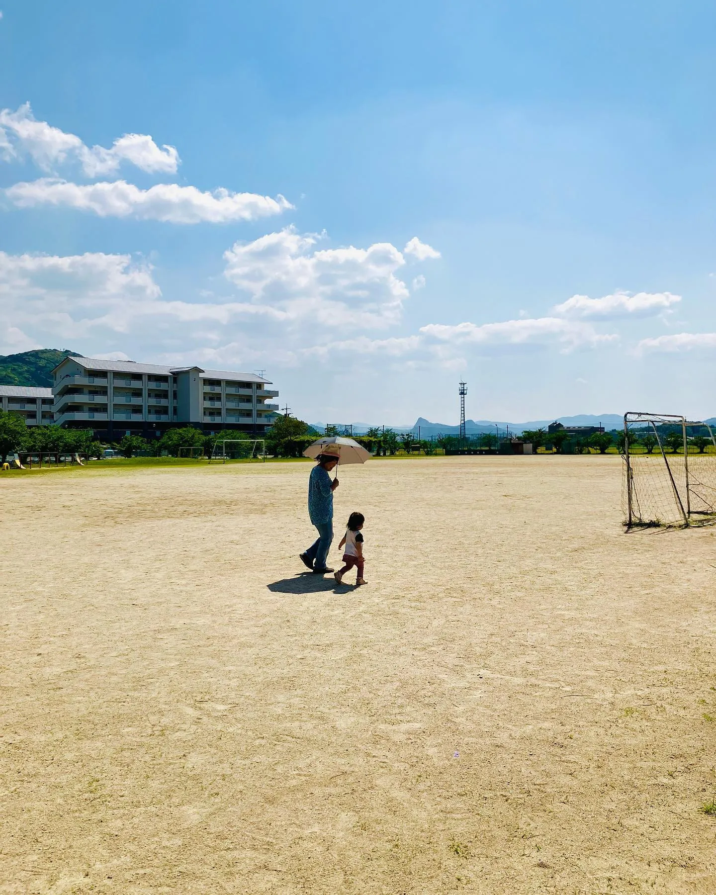 親と子どもが過ごす時間は、