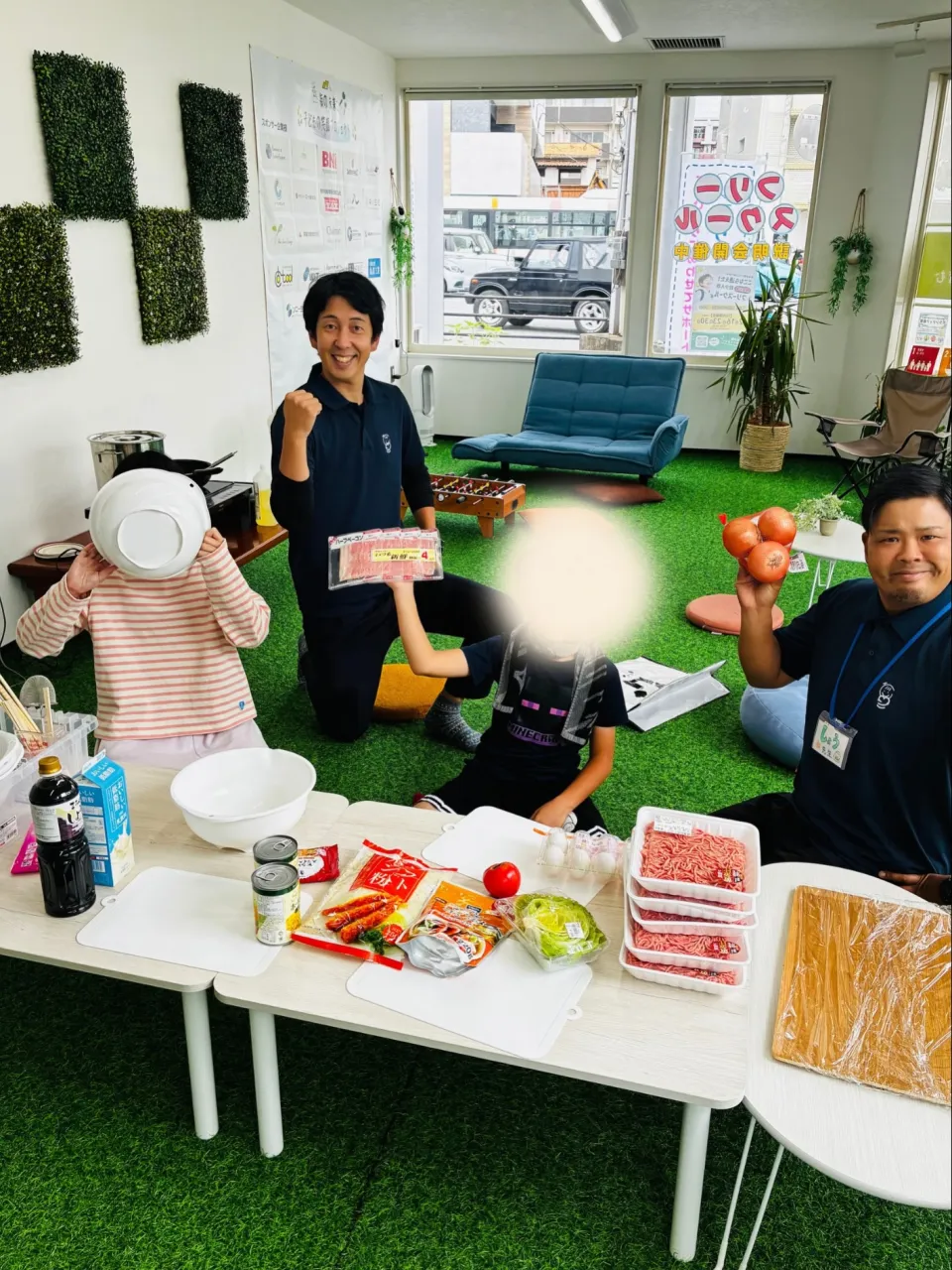 【ハンバーグで社会貢献】
